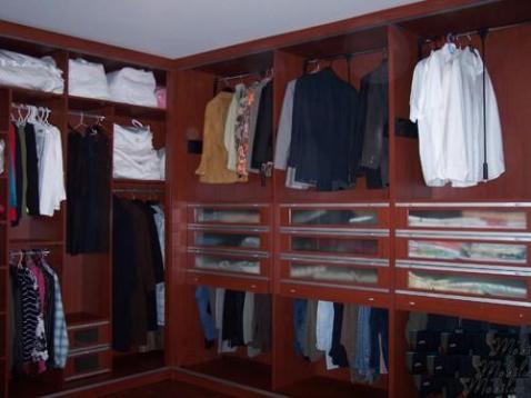 dolap montajı yapılır,ray değiştirilir tamir bakım teknik servis hizmetimiz vardır,istenilen ölçüde gardolap yapılır